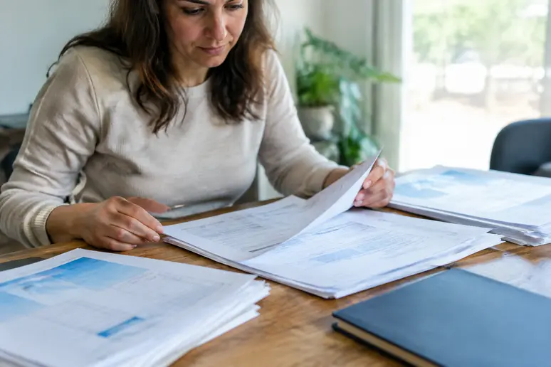 Vérification des documents fiscaux relatifs au dividende credit agricole et au PEA