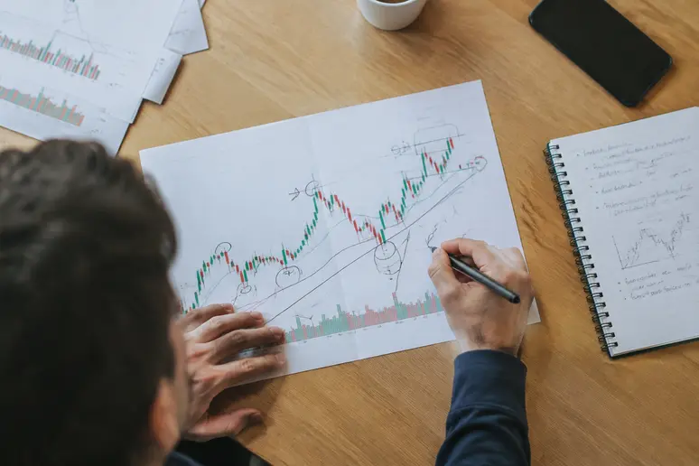 Vérification des erreurs de price action trading sur un graphique annoté.